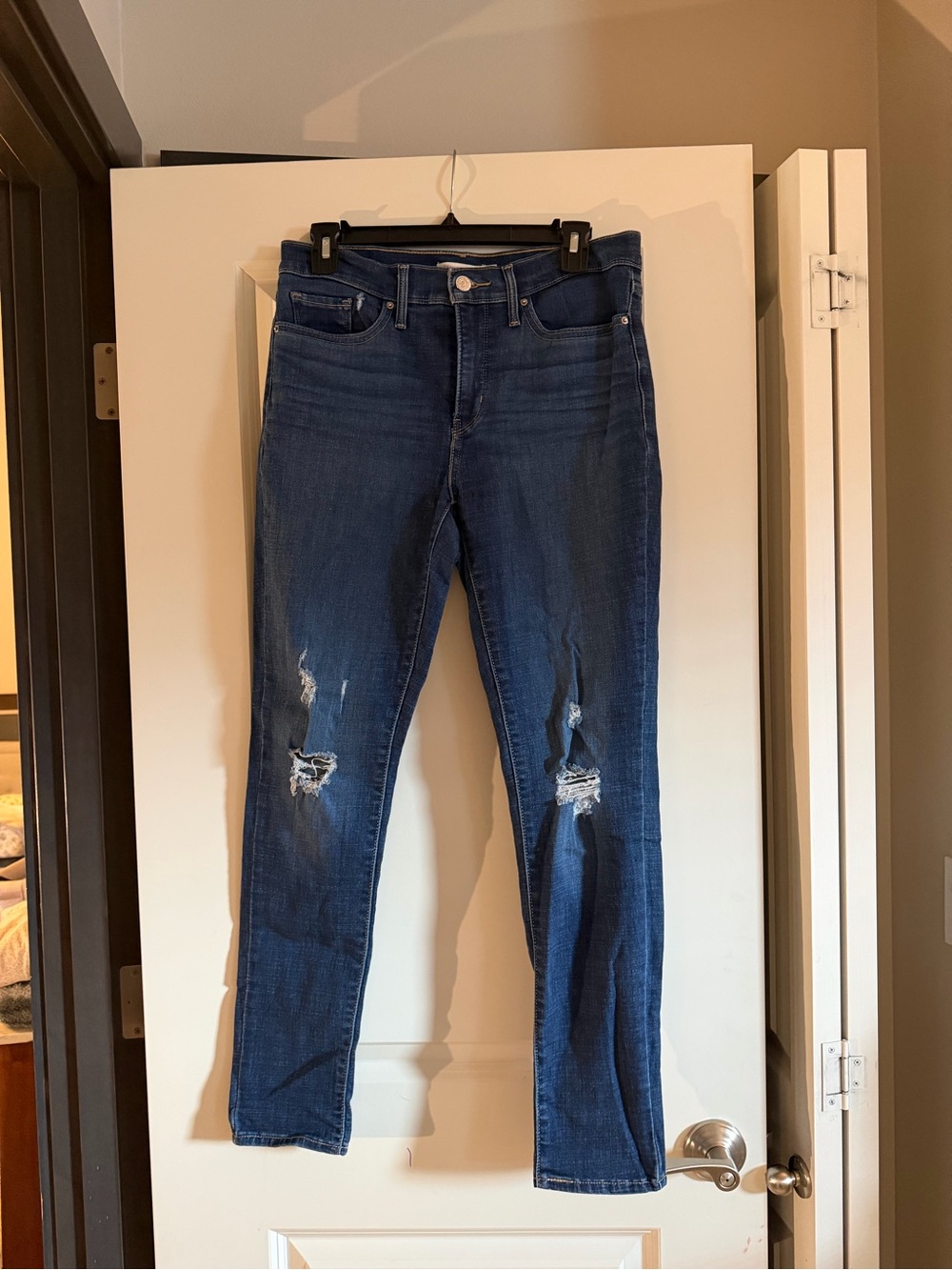 Levi Dark Blue Women's Distressed Skinny Jeans